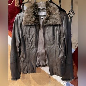 Women’s NWT Andrew Mark Fur And Leather Coco Brown Zipper Up Jacket Size Medium